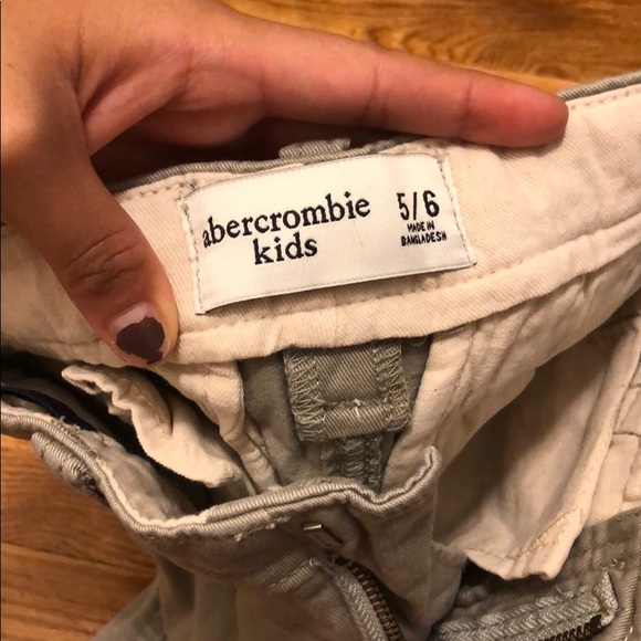 Shorts - Picture 4 of 5